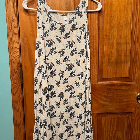 Viishow Dresses & Skirts - NWOT Women’s Floral Summer Midi Dress